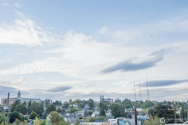 $4,350 | 206 22nd Avenue, Unit A, Seattle, WA 98122