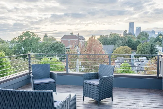 $4,350 | 206 22nd Avenue, Unit A, Seattle, WA 98122