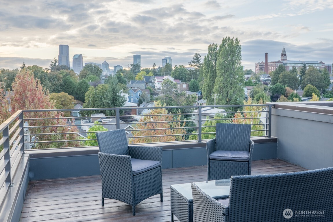 206 22nd Avenue, Unit A Seattle, WA 98122 - Photo 4 of 37