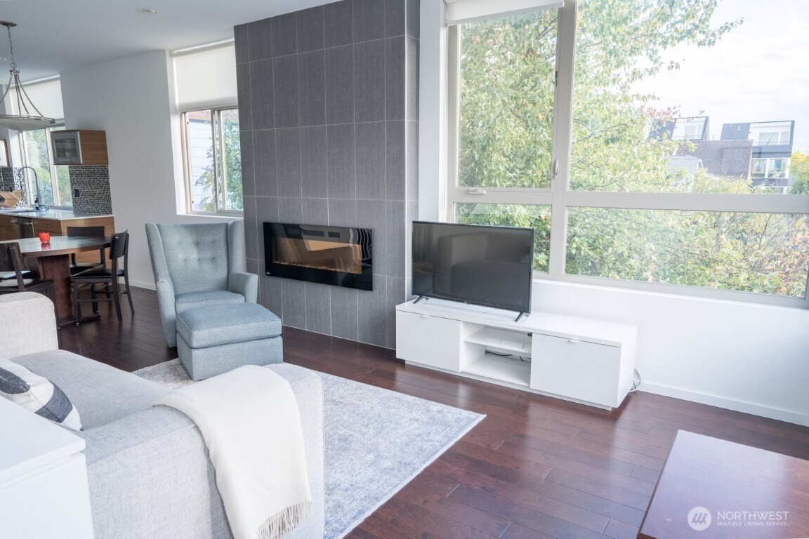 206 22nd Avenue, Unit A Seattle, WA 98122 - Photo 5 of 37