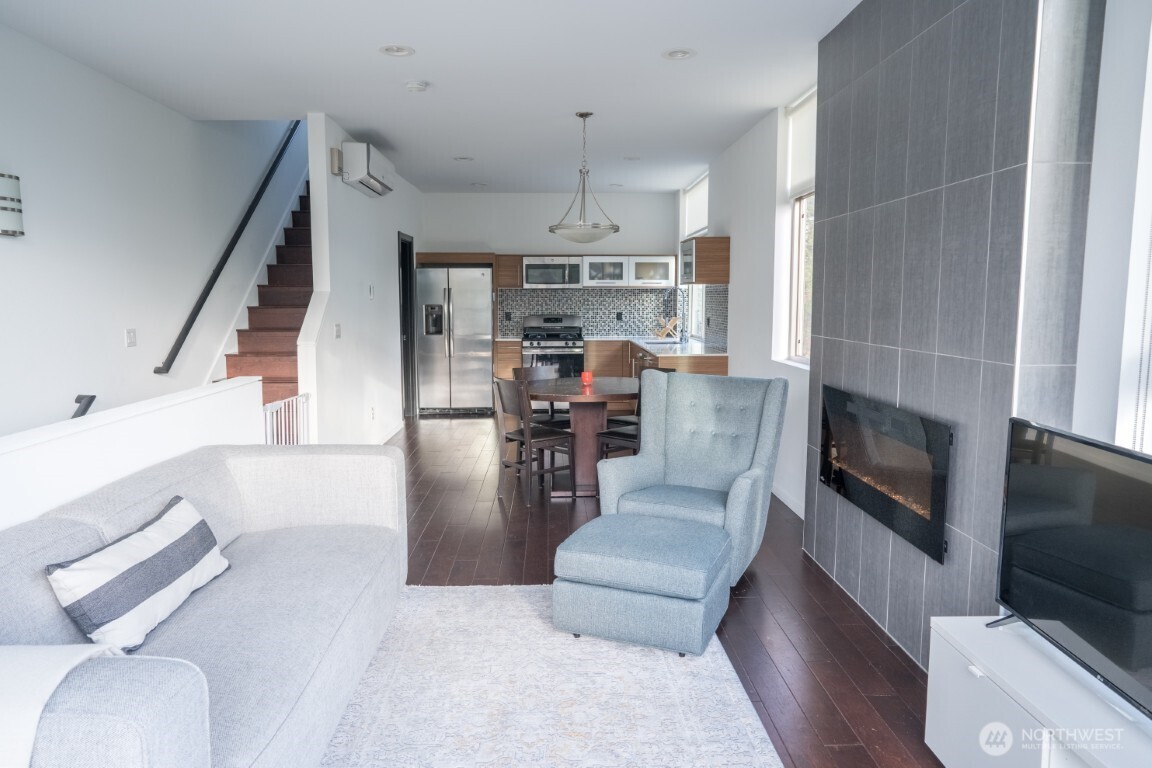 206 22nd Avenue, Unit A Seattle, WA 98122 - Photo 8 of 37