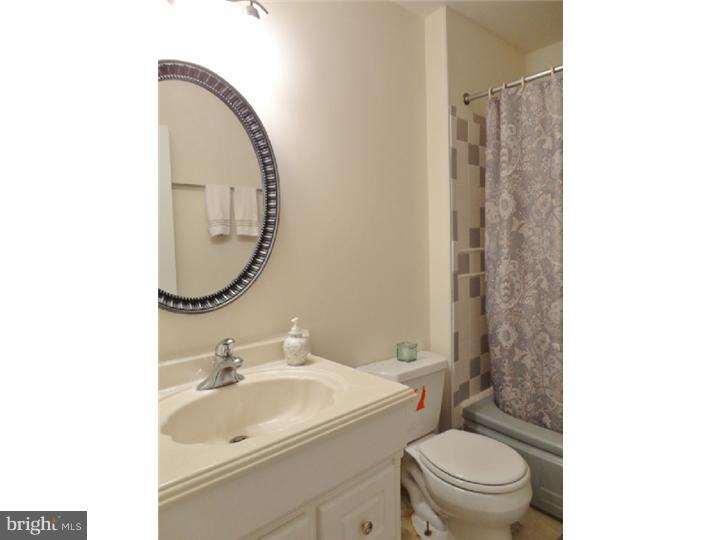 102 Green Ridge Road Voorhees, NJ 08043 - Photo 17 of 25 Bathroom