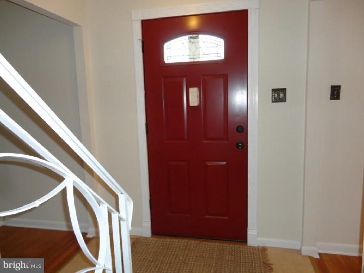 102 Green Ridge Road Voorhees, NJ 08043 - Photo 3 of 25 Foyer