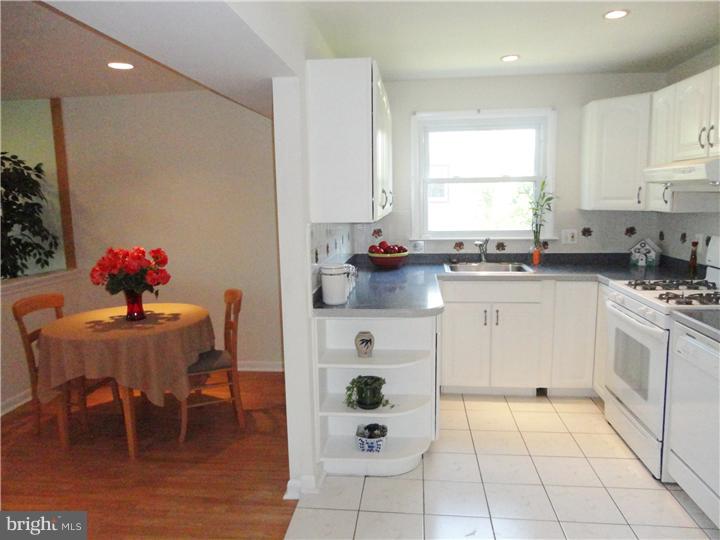 102 Green Ridge Road Voorhees, NJ 08043 - Photo 6 of 25 Kitchen