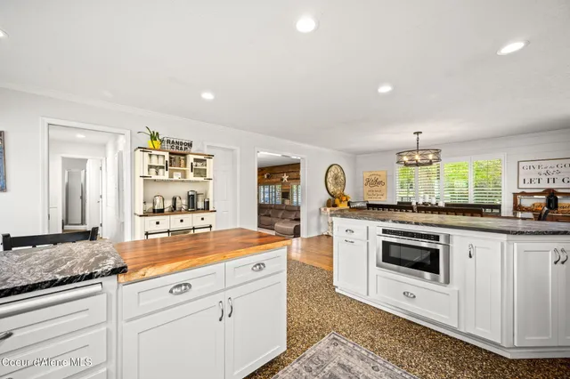 $995,000 | 7671 North 4th Street, Dalton Gardens, ID 83815