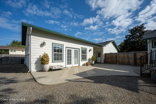 $995,000 | 7671 North 4th Street, Dalton Gardens, ID 83815