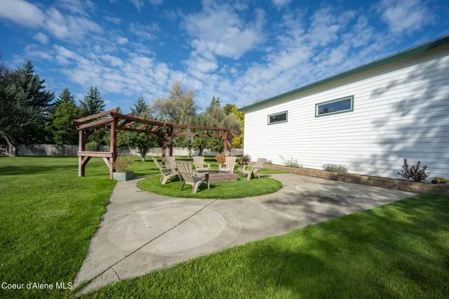 $995,000 | 7671 North 4th Street, Dalton Gardens, ID 83815