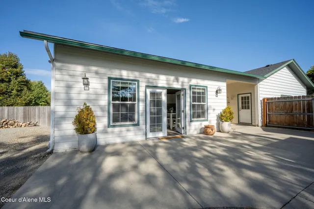 $995,000 | 7671 North 4th Street, Dalton Gardens, ID 83815