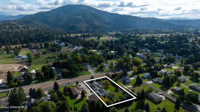 $995,000 | 7671 North 4th Street, Dalton Gardens, ID 83815