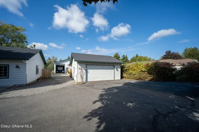 $995,000 | 7671 North 4th Street, Dalton Gardens, ID 83815