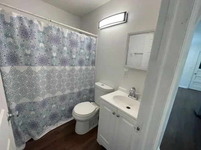 $210,000 | 4216 Merriam Drive, Overland Park, KS 66203