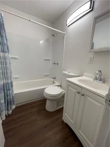 $210,000 | 4216 Merriam Drive, Overland Park, KS 66203