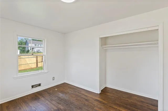 $210,000 | 4216 Merriam Drive, Overland Park, KS 66203