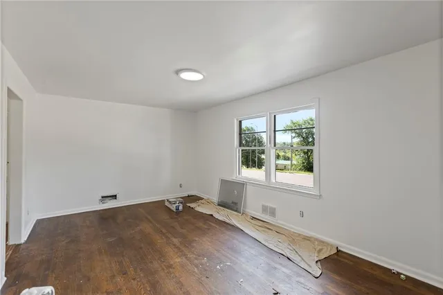 $220,000 | 4216 Merriam Drive, Overland Park, KS 66203