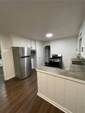 $210,000 | 4216 Merriam Drive, Overland Park, KS 66203