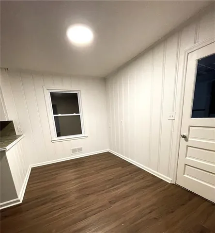 $210,000 | 4216 Merriam Drive, Overland Park, KS 66203