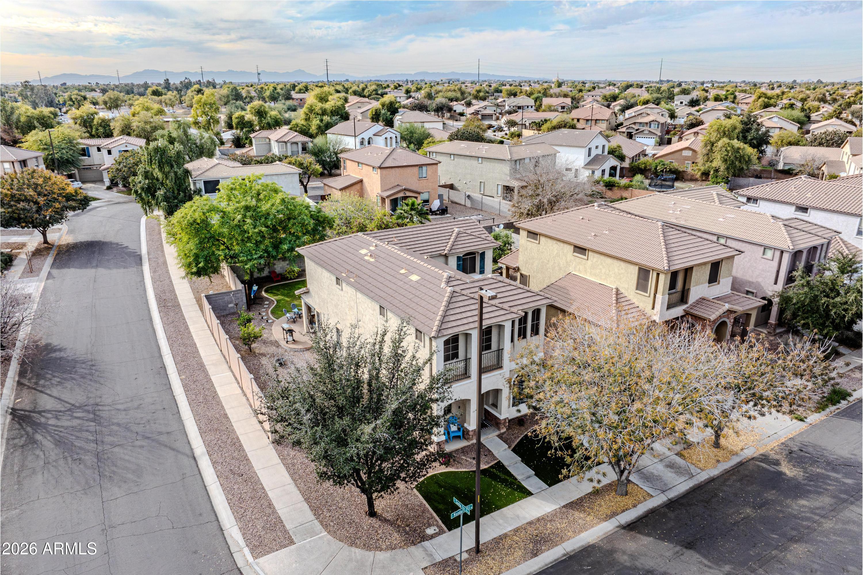 3942 South Mandarin Way Gilbert, AZ 85297 - Photo 29 of 32 an aerial view of multiple house