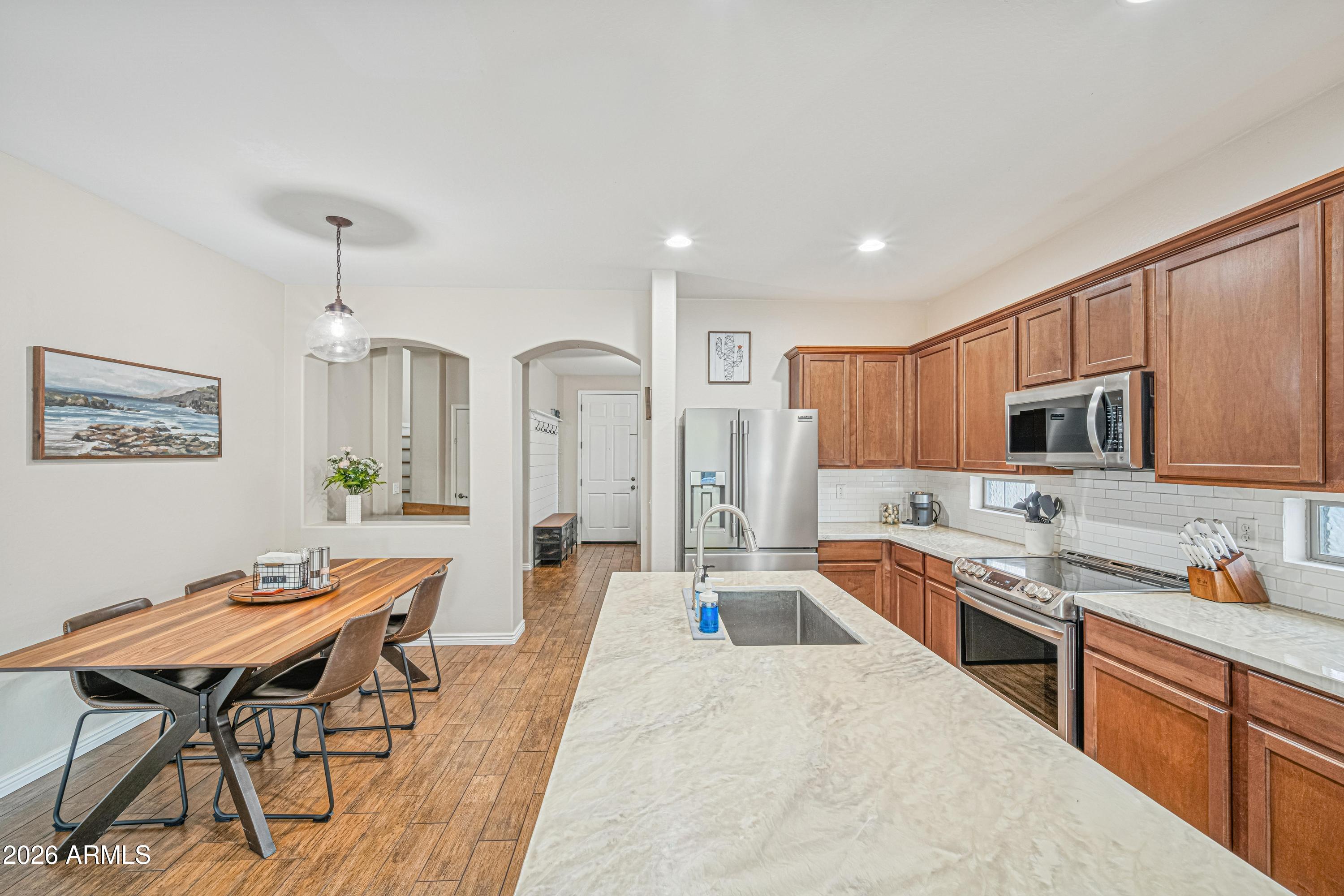 3942 South Mandarin Way Gilbert, AZ 85297 - Photo 8 of 32 Invoice 2026012601 - Daytime-11