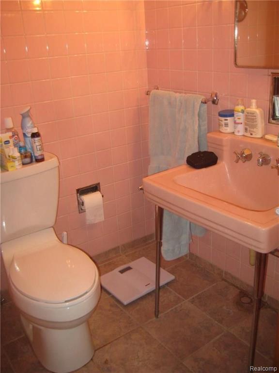 749 Harcourt Road Grosse Pointe Park, MI 48230 - Photo 31 of 80