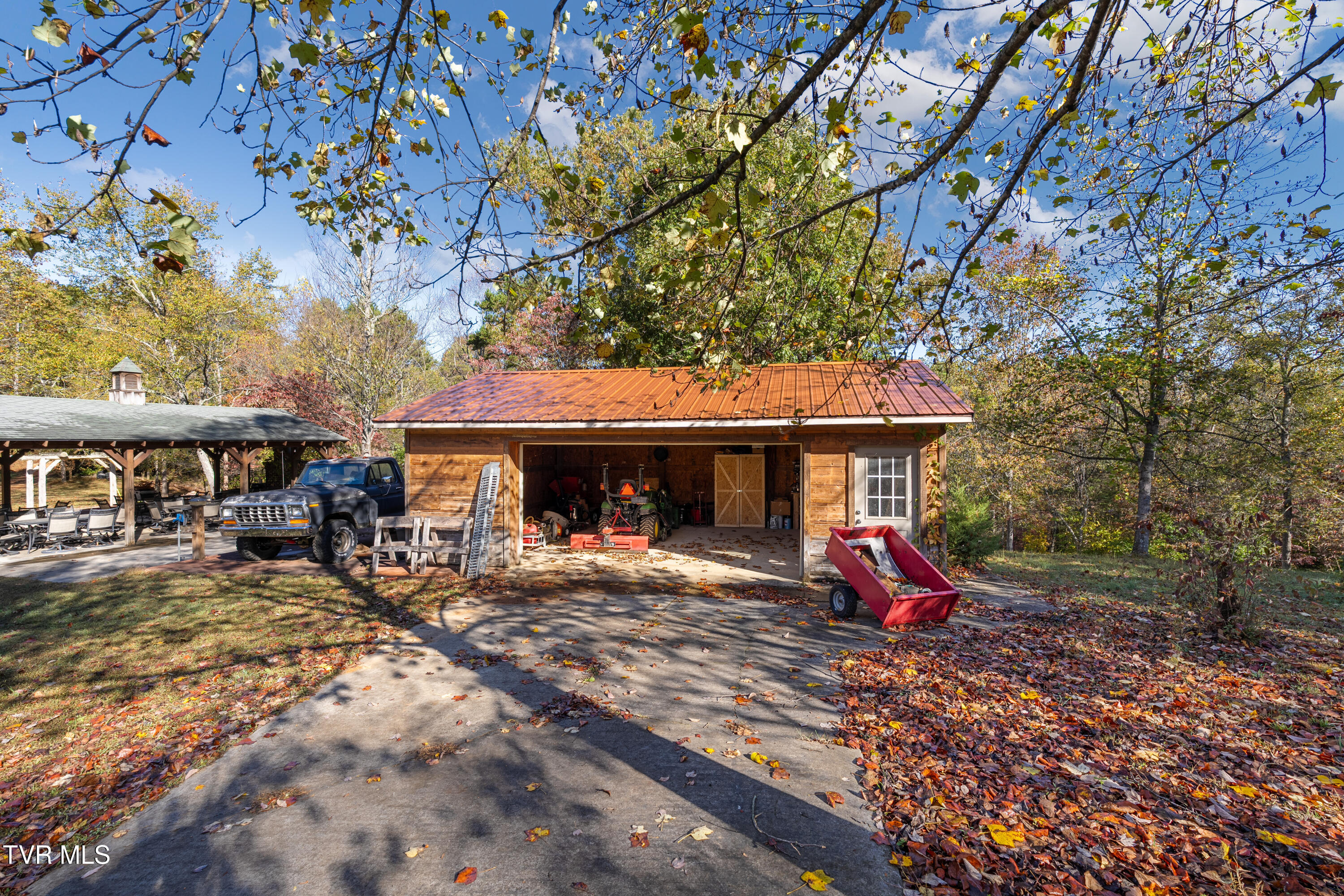 1374 West Allens Bridge Road Greeneville, TN 37743 - Photo 13 of 80 DSC05260 - Copy (2) - Copy