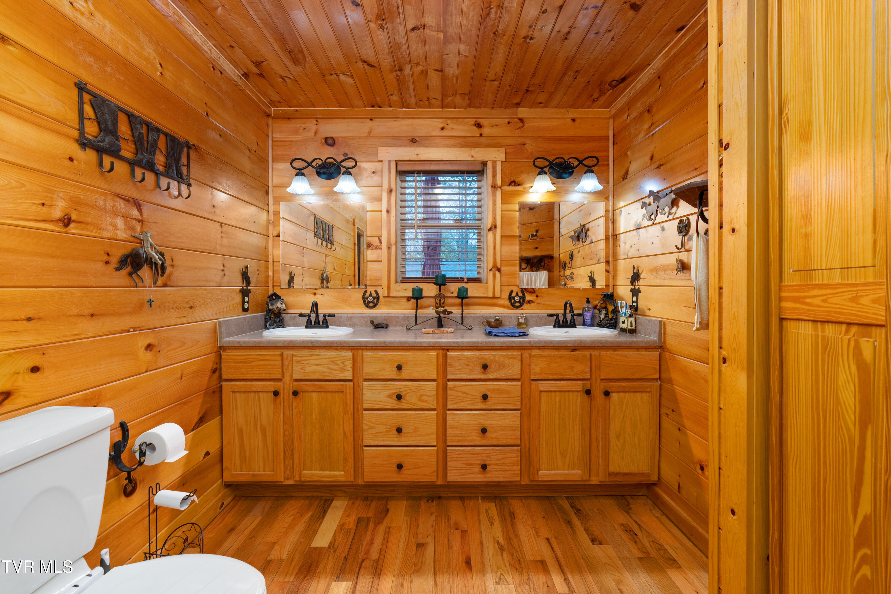 1374 West Allens Bridge Road Greeneville, TN 37743 - Photo 50 of 80 DSC05002 - Copy - Copy - Copy