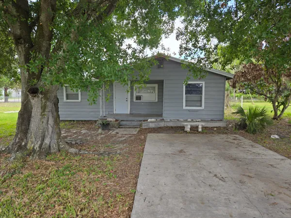 $185,900 | 408 Northwest 10th Avenue, Okeechobee, FL 34972