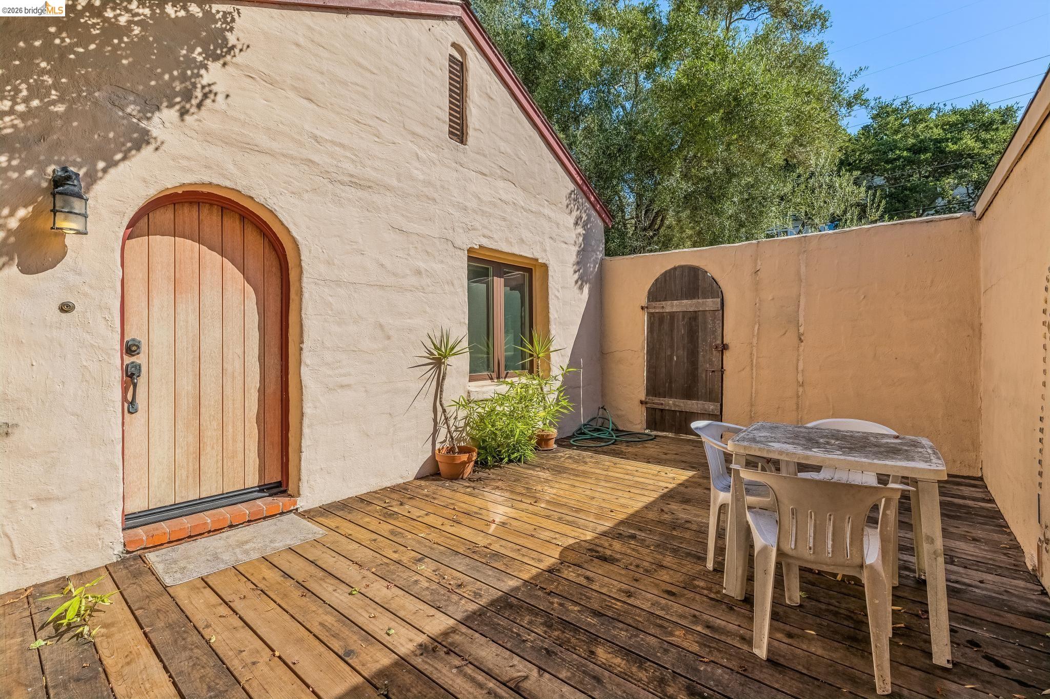 1466 Scenic Avenue Berkeley, CA 94708 - Photo 5 of 41 Gallery Image 5