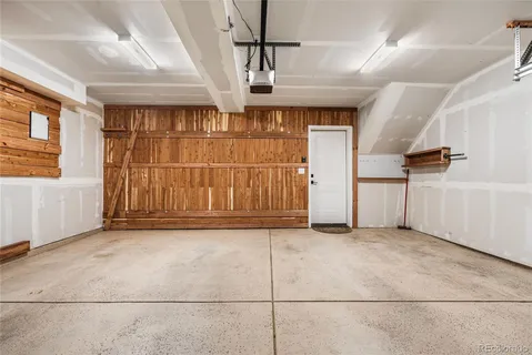 a view of a garage