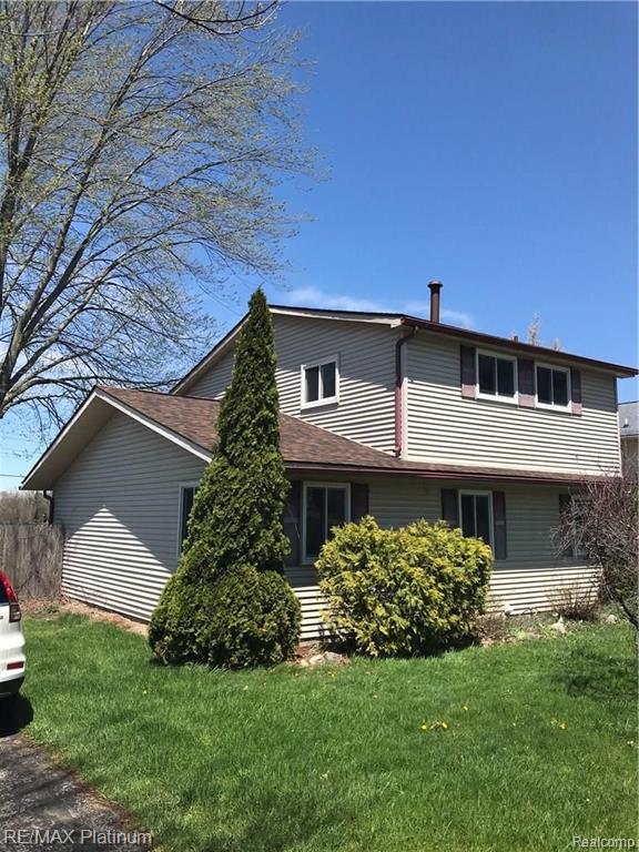 1846 South Hughes Road Brighton, MI 48114 - Photo 28 of 33