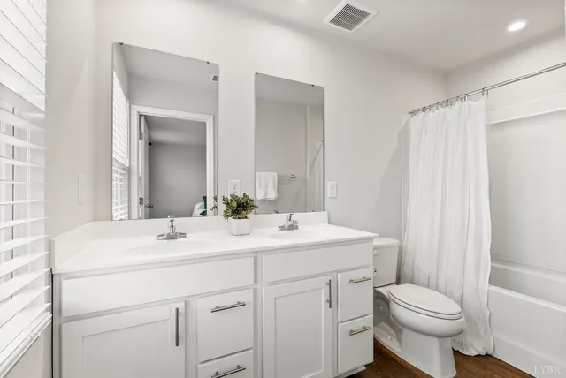 a view of under construction room