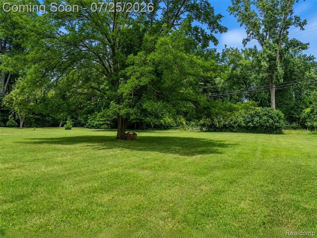 3757 Bendelow Road Rochester Hills, MI 48307 - Photo 47 of 56