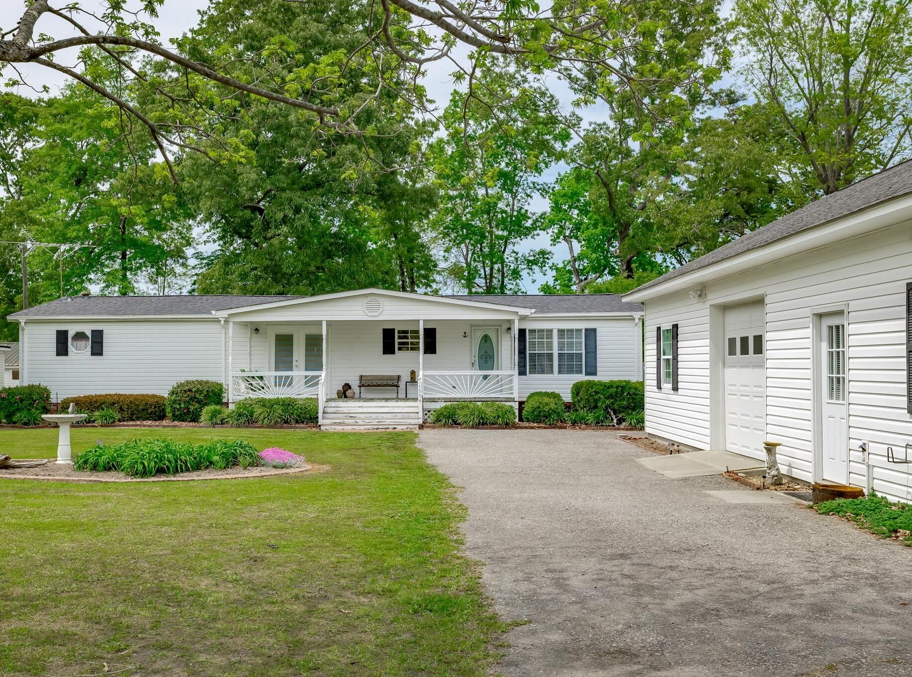 1554 James Loop Road Manning, SC 29102 - Photo 1 of 55 Front pic 2 1554 James Loop Road -03