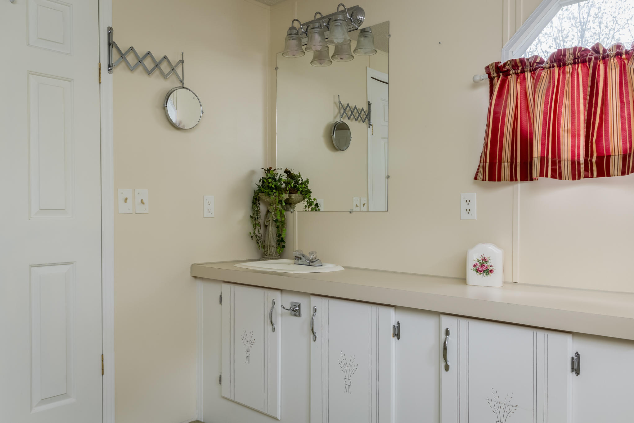 1554 James Loop Road Manning, SC 29102 - Photo 27 of 55 1554 James Loop Road -33