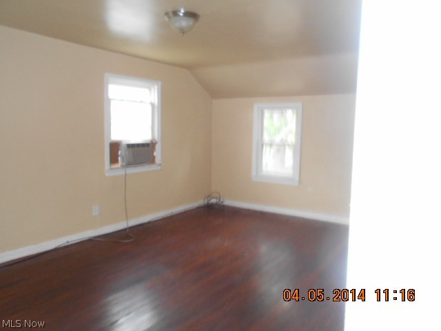 1590 Maple Road Cleveland Heights, OH 44121 - Photo 7 of 9