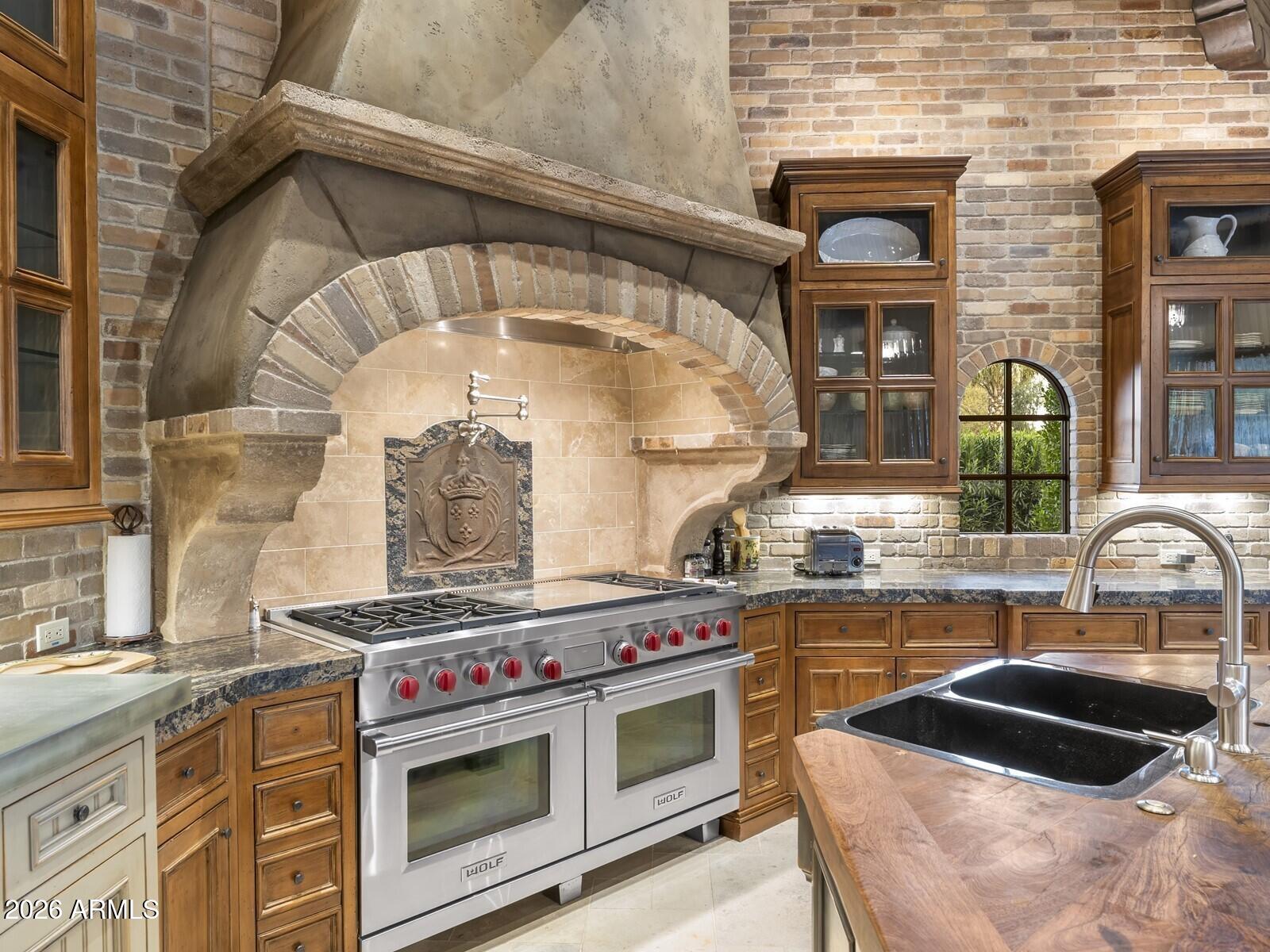 6619 East Stallion Road Paradise Valley, AZ 85253 - Photo 16 of 66 036_Kitchen