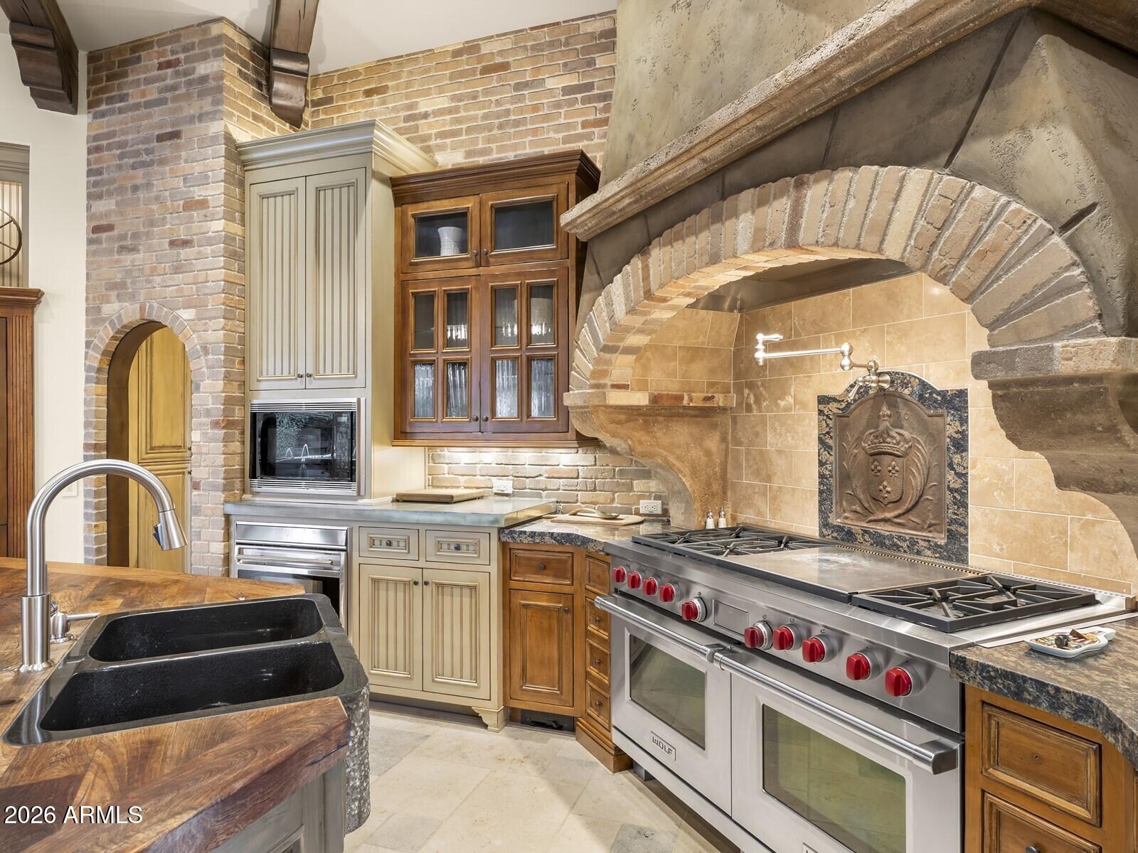 6619 East Stallion Road Paradise Valley, AZ 85253 - Photo 18 of 66 038_Kitchen