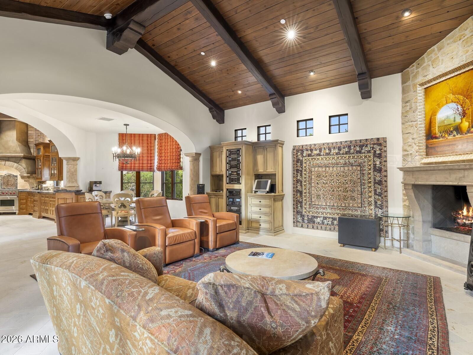 6619 East Stallion Road Paradise Valley, AZ 85253 - Photo 20 of 66 040_Family Room