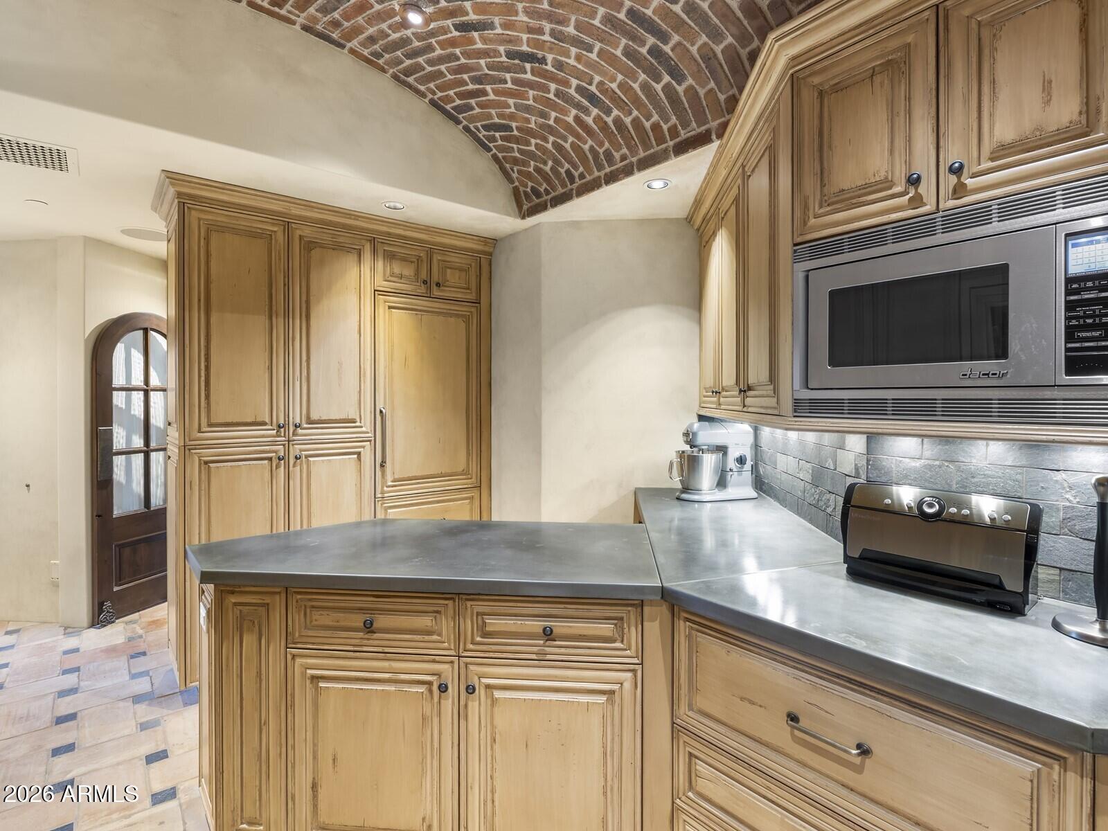 6619 East Stallion Road Paradise Valley, AZ 85253 - Photo 49 of 66 070_Butler's Pantry