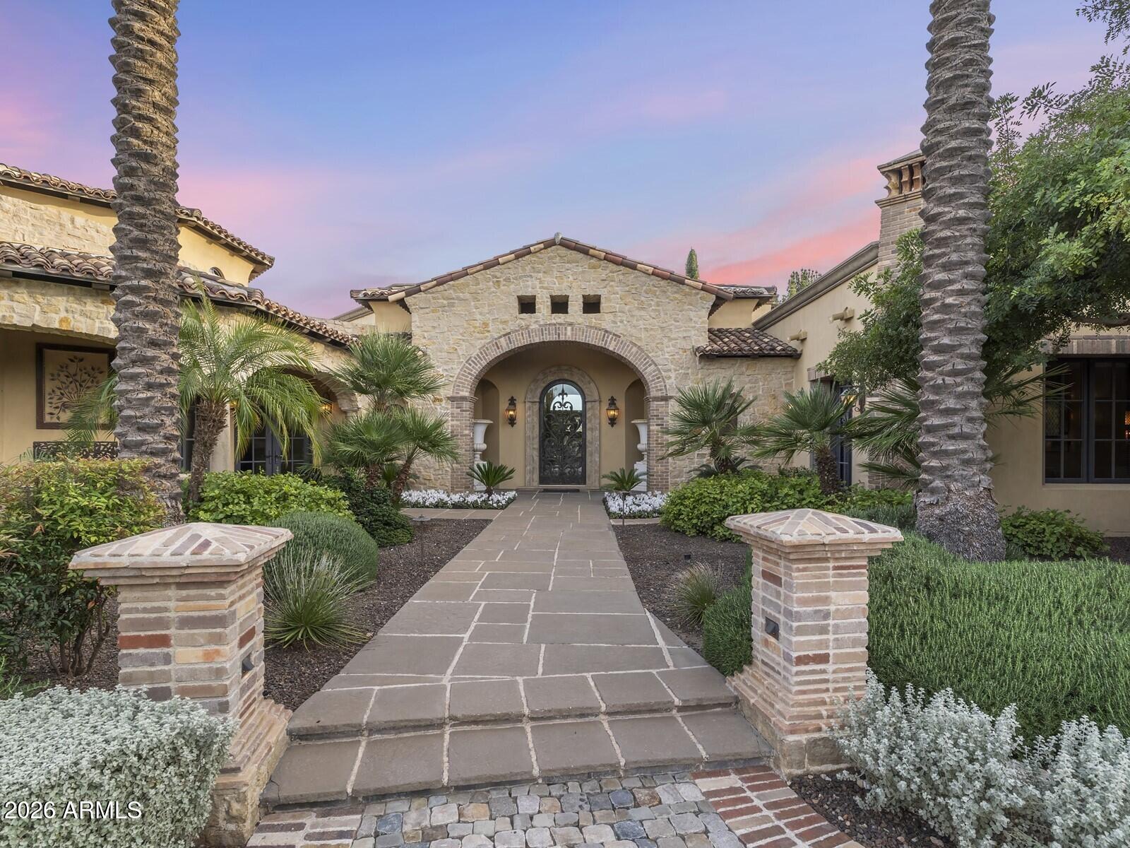 6619 East Stallion Road Paradise Valley, AZ 85253 - Photo 7 of 68 025_Front Entrance
