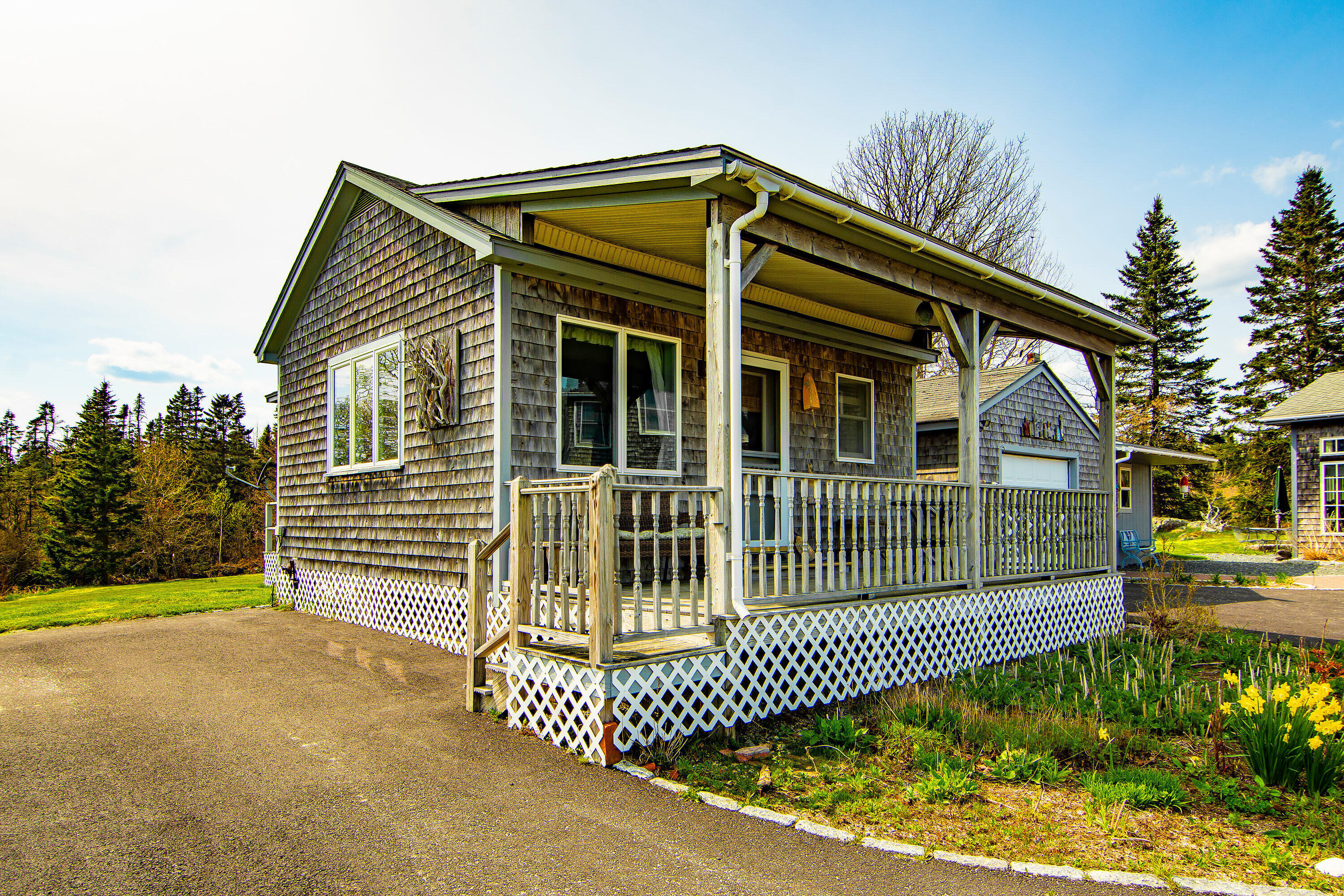 677 Corea Road Gouldsboro, ME 04624 - Photo 38 of 51 Guest House