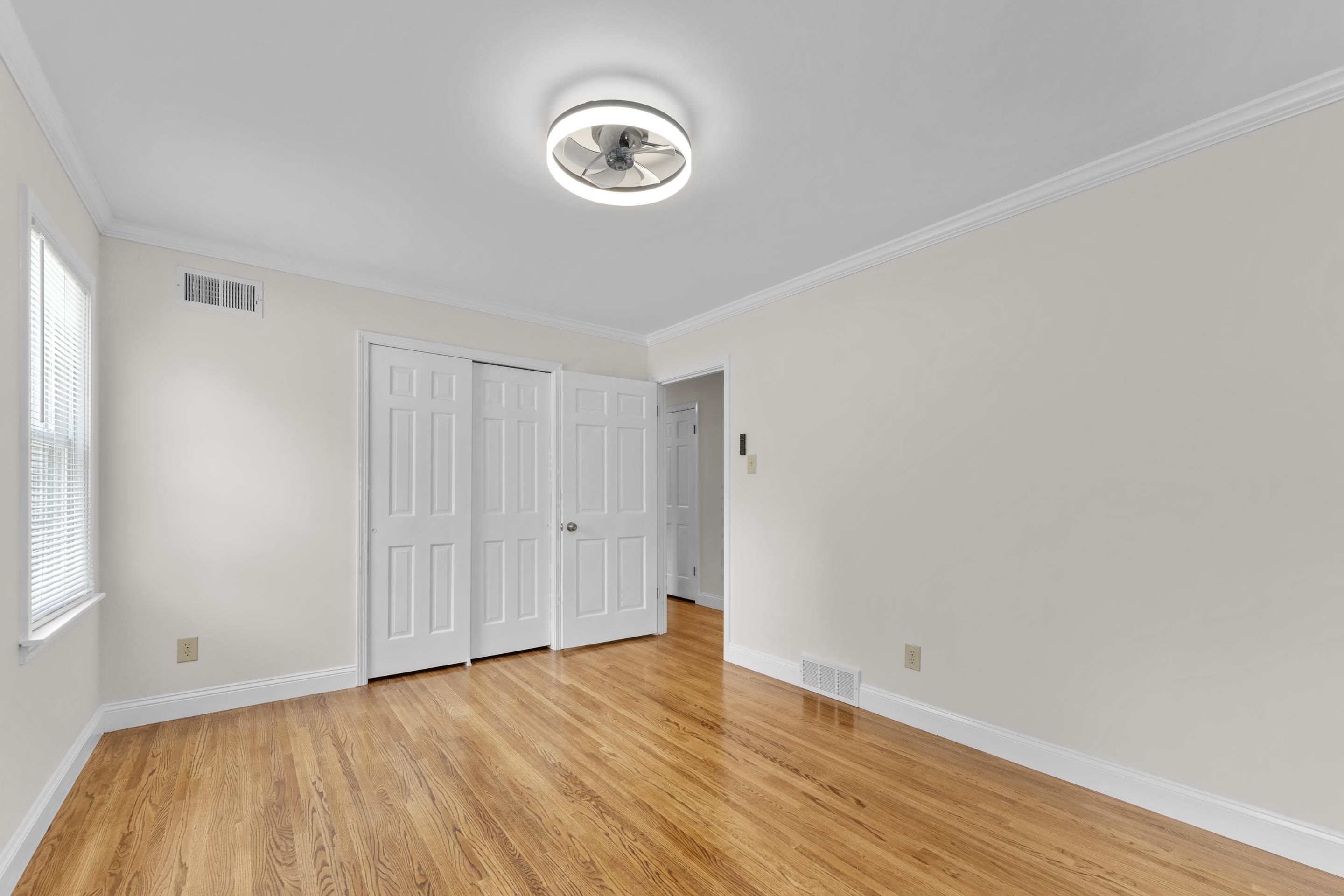 2218 Riverdale Road Germantown, TN 38138 - Photo 26 of 40 Additional view of the third bedroom.