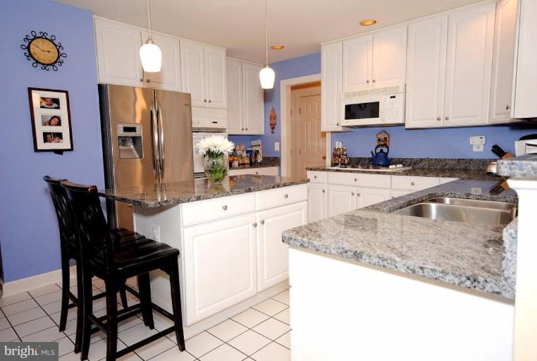 2060 Madrillon Road Vienna, VA 22182 - Photo 16 of 30 Kitchen