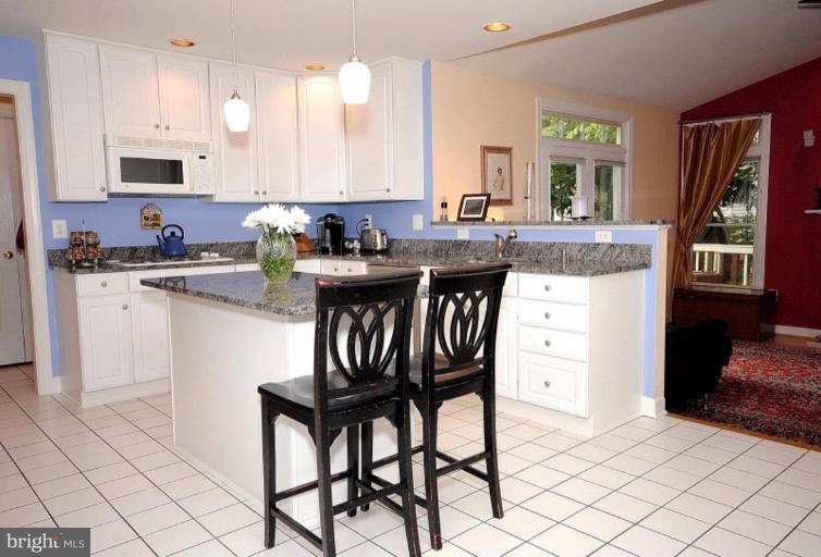 2060 Madrillon Road Vienna, VA 22182 - Photo 17 of 30 Kitchen #2