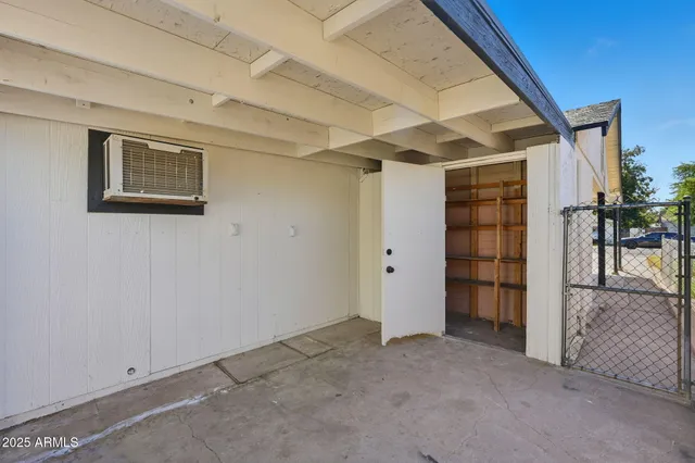 a view of walk in closet