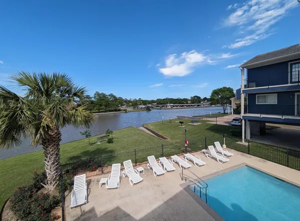 $1,400 | 18519 Egret Bay Boulevard, Unit 1405, Webster, TX 77058