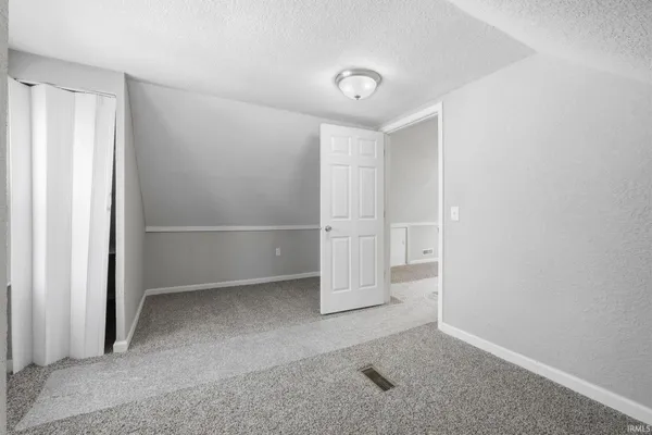 $185,900 | 4320 Southwest Anthony Wayne Drive, Fort Wayne, IN 46806