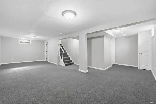 $185,900 | 4320 Southwest Anthony Wayne Drive, Fort Wayne, IN 46806
