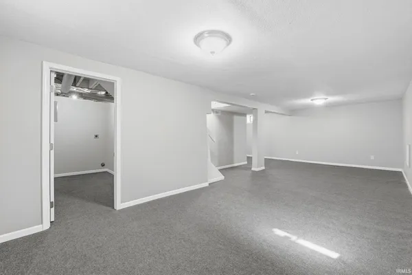 $185,900 | 4320 Southwest Anthony Wayne Drive, Fort Wayne, IN 46806