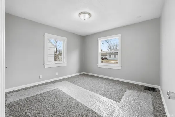 $185,900 | 4320 Southwest Anthony Wayne Drive, Fort Wayne, IN 46806
