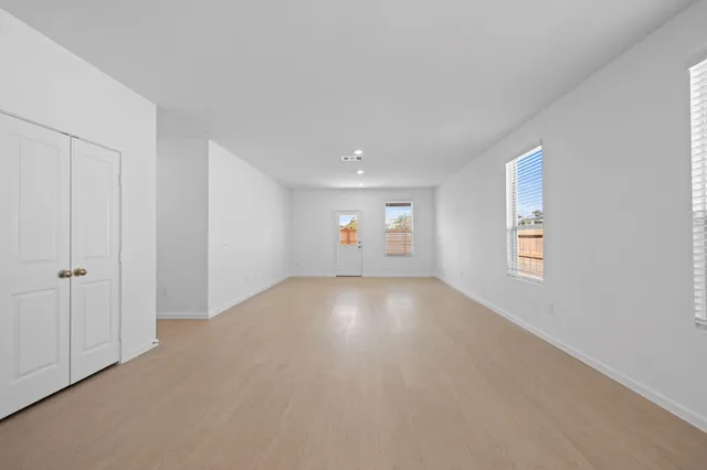 $259,950 | 17307 Thor Well Lane, Crosby, TX 77532